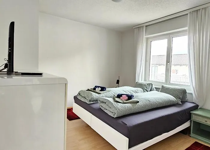 Am See, Zentral,ruhig