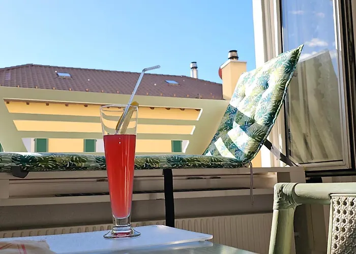 Am See, Zentral,ruhig Appartement *